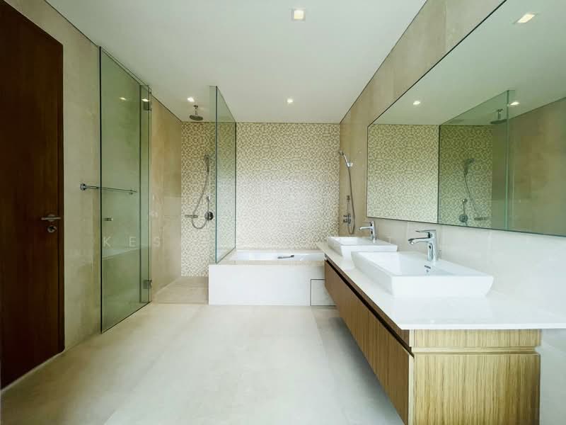Skyline @ Orchard Boulevard, 23 Angullia Park, 4 Bedrooms, 3,100 sqft, Condominium For Rent, by Kesang Labattu, 500095712 - Master Bathroom - PropertyGuru.com.sg