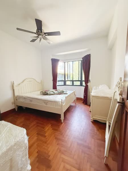 Westcove Condo, 10 West Coast Crescent, 3 Bedrooms, 1,098 sqft, Condominium For Rent, by Julian Li, 500095713 - Bedroom - PropertyGuru.com.sg