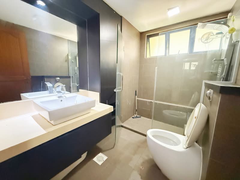 Westcove Condo, 10 West Coast Crescent, 3 Bedrooms, 1,098 sqft, Condominium For Rent, by Julian Li, 500095713 - Bathroom - PropertyGuru.com.sg