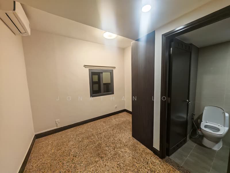 River Place, 60 Havelock Road, 2 Bedrooms, 872 sqft, Condominium For Rent, by Jonathan Lo, 500095715 - Bathroom - PropertyGuru.com.sg