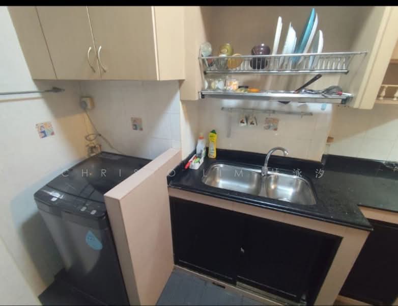 Jurong West street 24, , Room Rental, 180 sqft, HDB Flat For Rent, by Christo Lim 林泳汐, 500095725 - Kitchen - PropertyGuru.com.sg