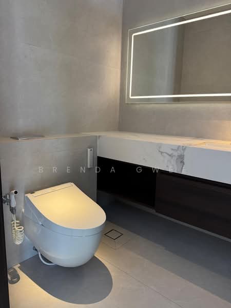 Fernhill close Semi-Detached House For Sale at S$ 10,900,000 | PropertyGuru Singapore - Bathroom