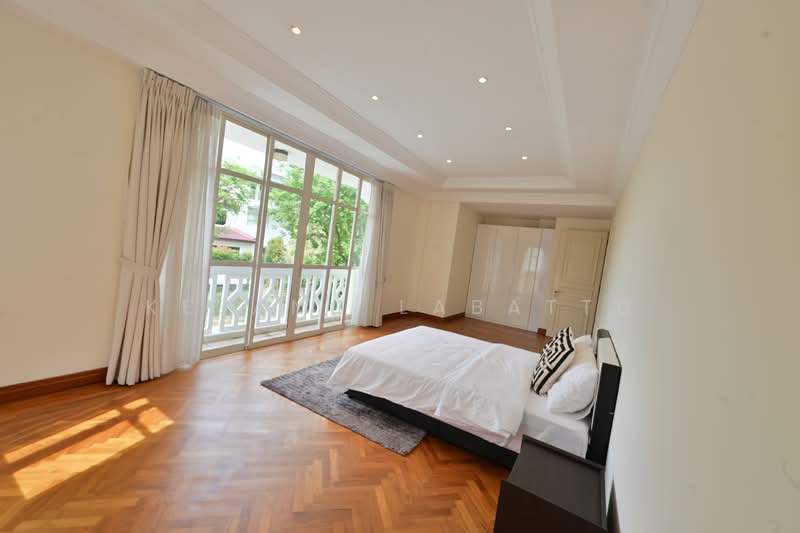 One Holland Grove View, , 4 Bedrooms, 6,544 sqft, Detached House For Rent, by Kesang Labattu, 500095738 - Bedroom - PropertyGuru.com.sg
