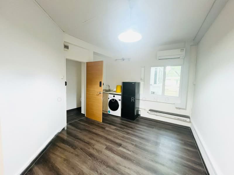 78 Moh Guan Terrace Walk-up Apartment For Sale at S$ 950,000 | PropertyGuru Singapore - Kitchen