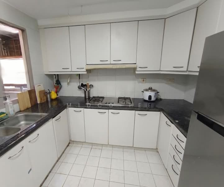 Azalea Park Condo, 12 Flora Road, Room Rental, 150 sqft, Condominium For Rent, by Midco Tee, 500095747 - Kitchen - PropertyGuru.com.sg