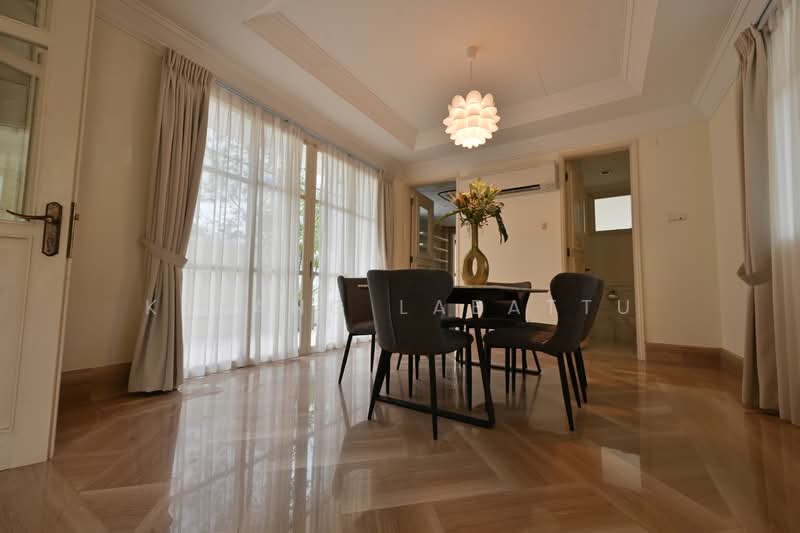 Holland Grove, 1 Holland grove View, 4 Bedrooms, 6,544 sqft, Detached House For Rent, by Kesang Labattu, 500095765 - Dining Room - PropertyGuru.com.sg