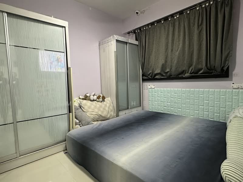 809B Choa Chu Kang Avenue 1 HDB Flat For Sale at S$ 350,000 | PropertyGuru Singapore - Bedroom