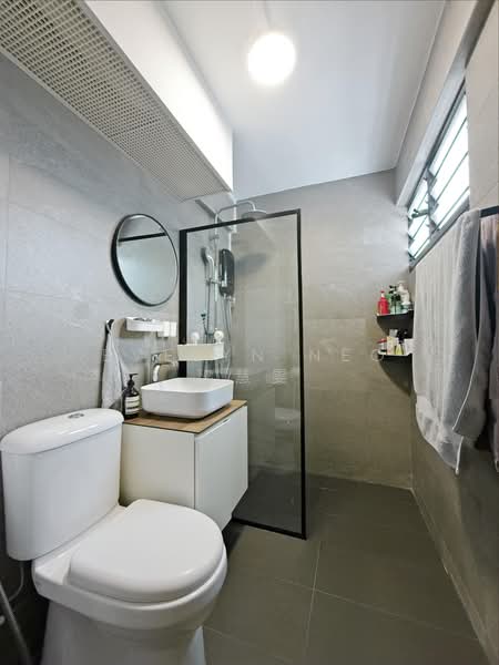 770 Yishun Avenue 3 HDB Flat For Sale at S$ 698,000 | PropertyGuru Singapore - Bathroom