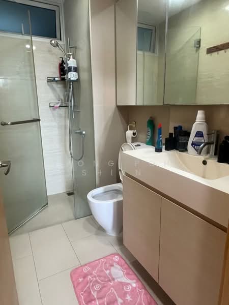 Waterview, 91 Tampines Avenue 1, 4 Bedrooms, 1,184 sqft, Condominium For Rent, by Tiong Poh Shien, 500095784 - Bathroom - PropertyGuru.com.sg