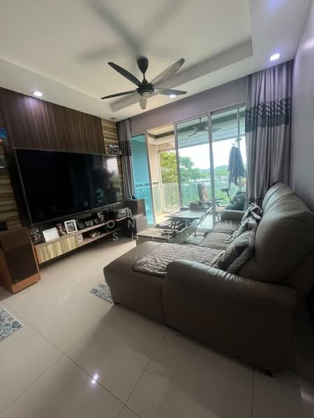 Waterview, 91 Tampines Avenue 1, 4 Bedrooms, 1,184 sqft, Condominium For Rent, by Tiong Poh Shien, 500095784 - Living Room - PropertyGuru.com.sg