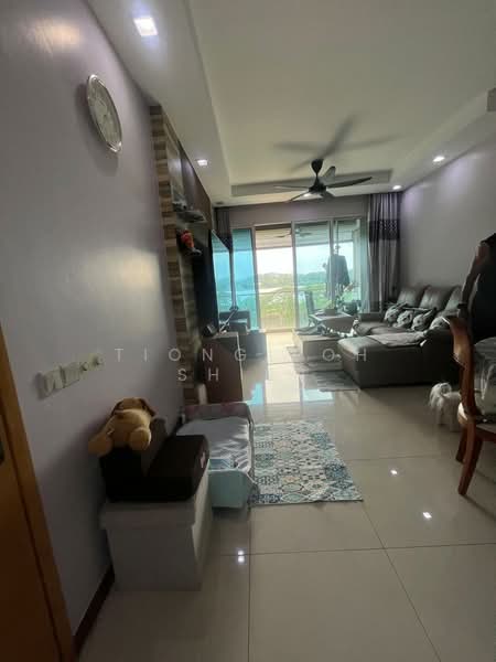 Waterview, 91 Tampines Avenue 1, 4 Bedrooms, 1,184 sqft, Condominium For Rent, by Tiong Poh Shien, 500095784 - Living Room - PropertyGuru.com.sg