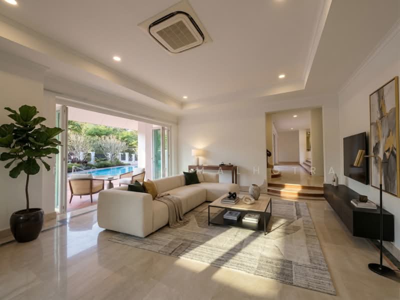 Ridout Road, , 7 Bedrooms, 9,500 sqft, Good Class Bungalow For Rent, by Rachita Malhotra, 500095787 - Living Room - PropertyGuru.com.sg