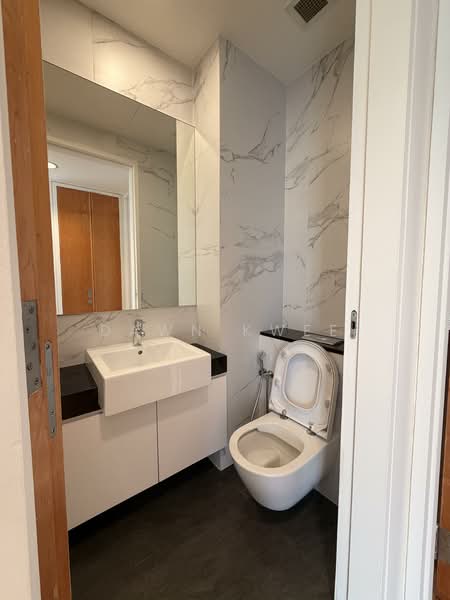 The Paterson Edge, 26 Paterson Road, 2 Bedrooms, 990 sqft, Apartment For Rent, by Dawn Kwee, 500095812 - Bathroom - PropertyGuru.com.sg