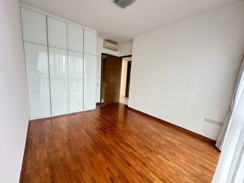The Wharf Residence, 7 Tong Watt Road, 2 Bedrooms, 1,033 sqft, Condominium For Rent, by Kesang Labattu, 500095831 - Master Bedroom - PropertyGuru.com.sg