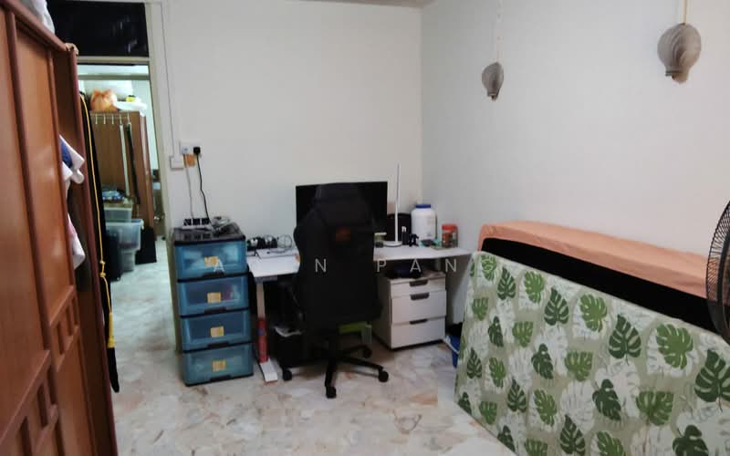 134 Yishun Street 11 HDB Flat For Sale at S$ 438,000 | PropertyGuru Singapore - Bedroom