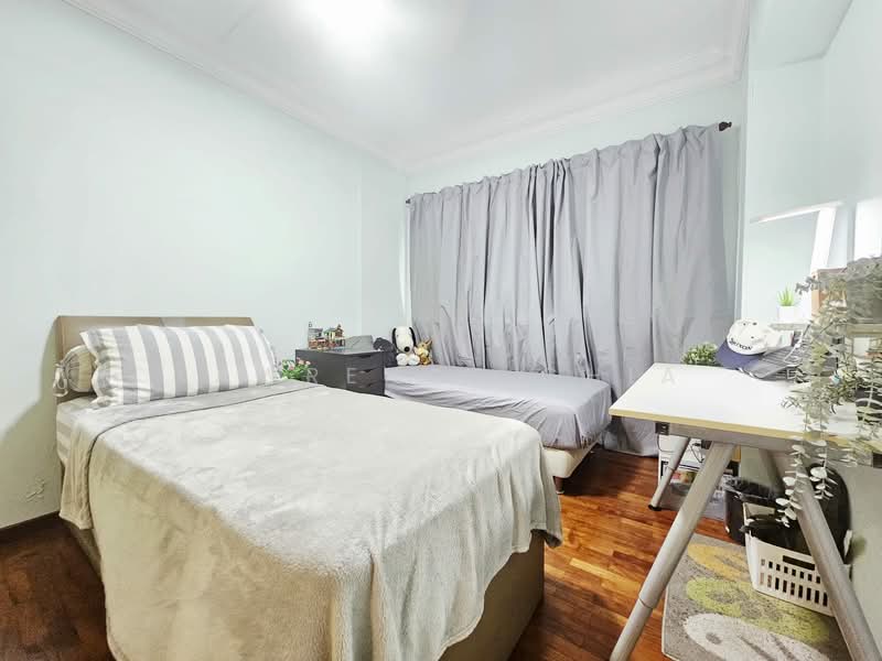 418 Canberra Road HDB Flat For Sale at S$ 658,000 | PropertyGuru Singapore - Bedroom