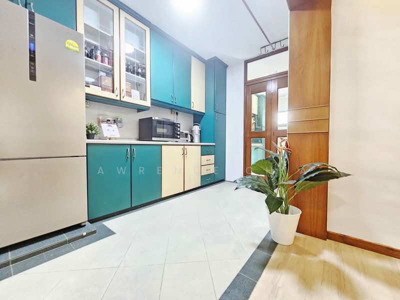 418 Canberra Road HDB Flat For Sale at S$ 658,000 | PropertyGuru Singapore - Kitchen