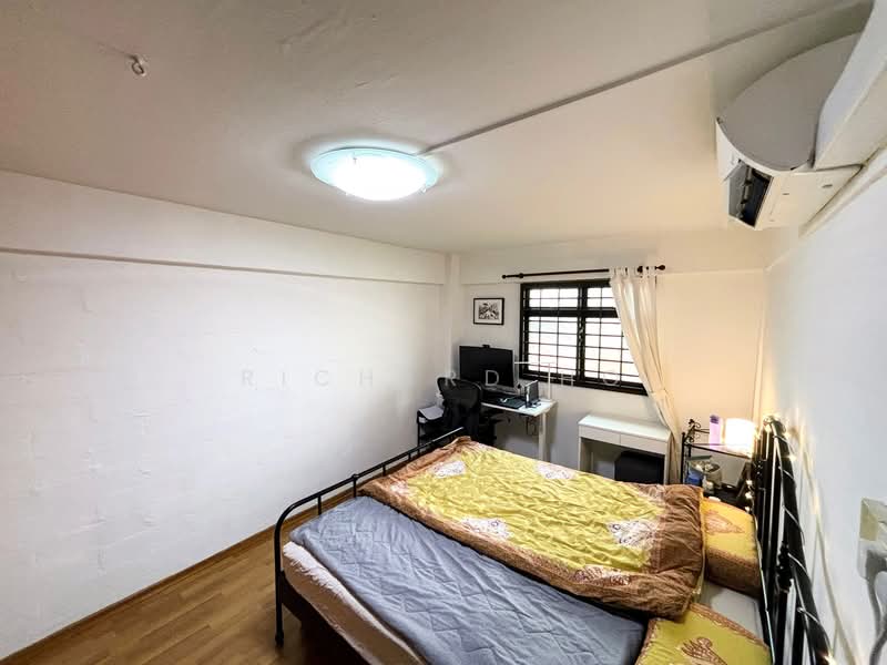 4 Sago Lane HDB Flat For Sale at S$ 500,000 | PropertyGuru Singapore - Bedroom 1