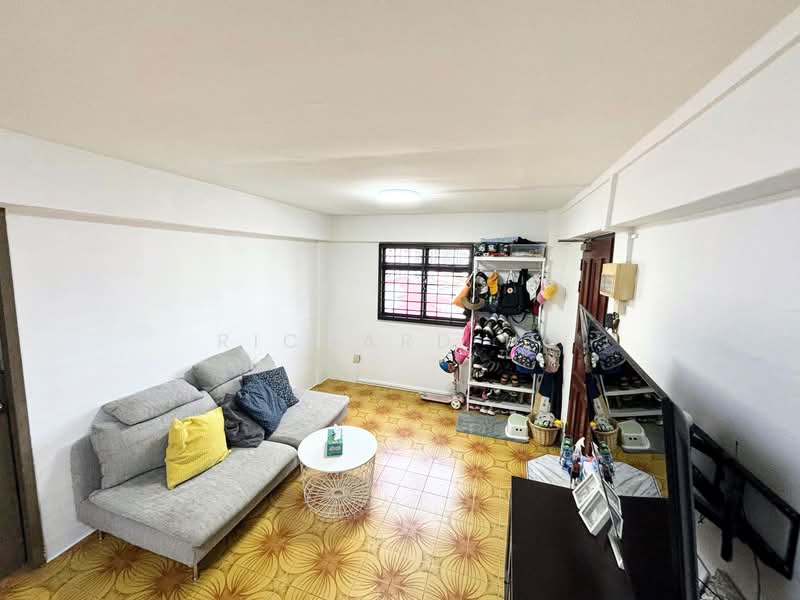 4 Sago Lane HDB Flat For Sale at S$ 500,000 | PropertyGuru Singapore - Living Room