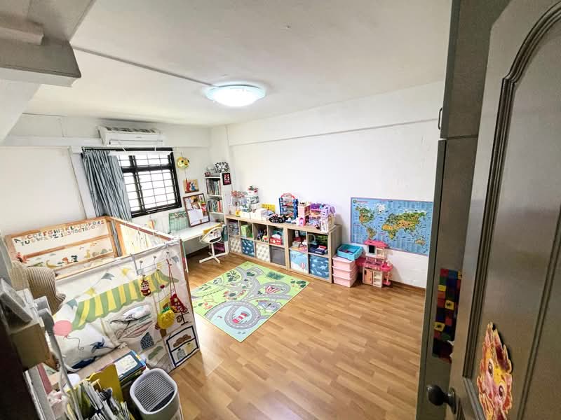 4 Sago Lane HDB Flat For Sale at S$ 500,000 | PropertyGuru Singapore - Bedroom 2