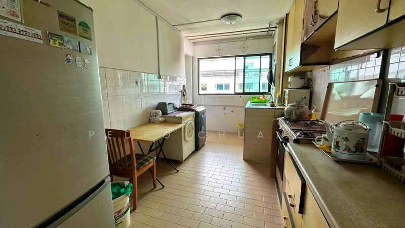 170 Bedok South Road HDB Flat For Sale at S$ 638,888 | PropertyGuru Singapore - Kitchen