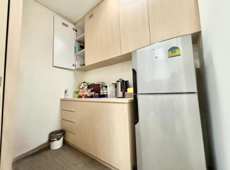 United Square, 101 Thomson Road, 797 sqft, Office For Rent, by Christopher Kwek, 500095875 - Kitchen - CommercialGuru.com.sg