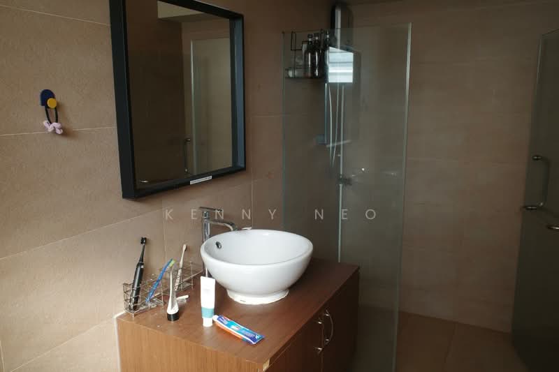 250 Pasir Ris Street 21 HDB Flat For Sale at S$ 868,000 | PropertyGuru Singapore - Bathroom