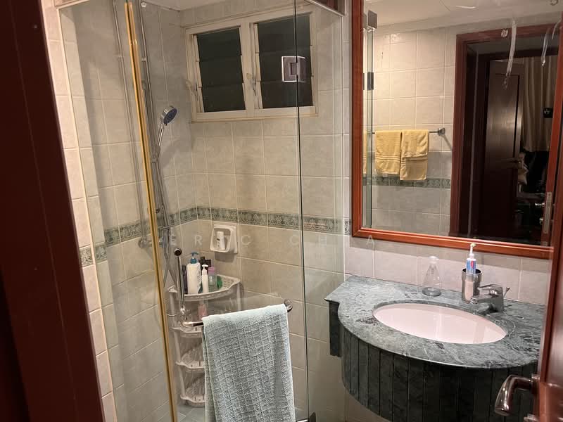 Emerald Garden, 33 Club Street, 2 Bedrooms, 960 sqft, Condominium For Rent, by Eric Chia, 500095880 - Bathroom - PropertyGuru.com.sg