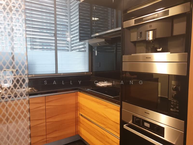 Helios Residences Condominium For Sale at S$ 3,500,000 | PropertyGuru Singapore - Kitchen