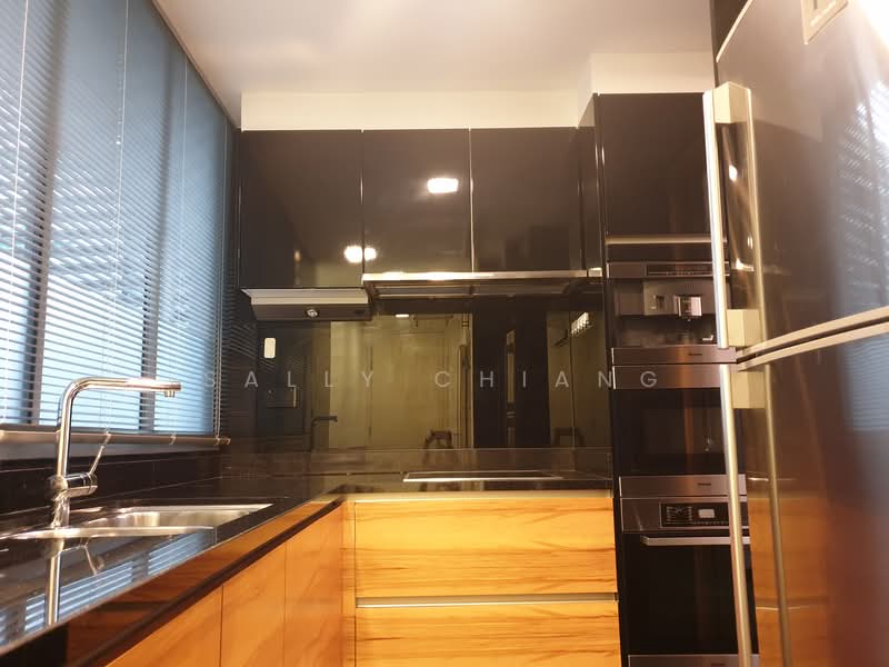 Helios Residences Condominium For Sale at S$ 3,500,000 | PropertyGuru Singapore - Kitchen