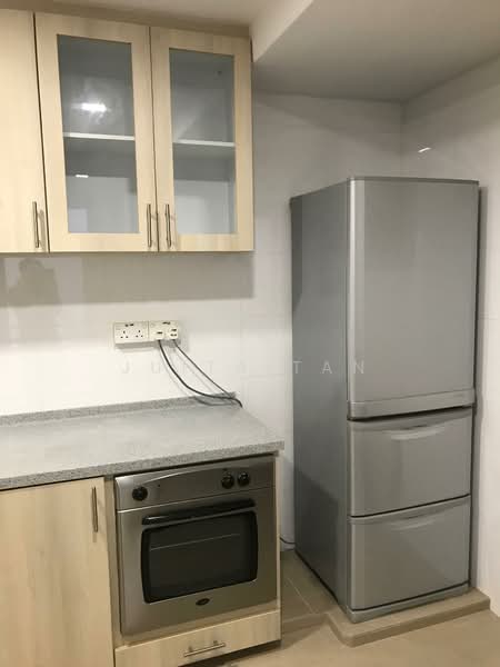 International Plaza, 10 Anson Road, Room Rental, 220 sqft, Apartment For Rent, by Juita Tan, 500095883 - Kitchen - PropertyGuru.com.sg