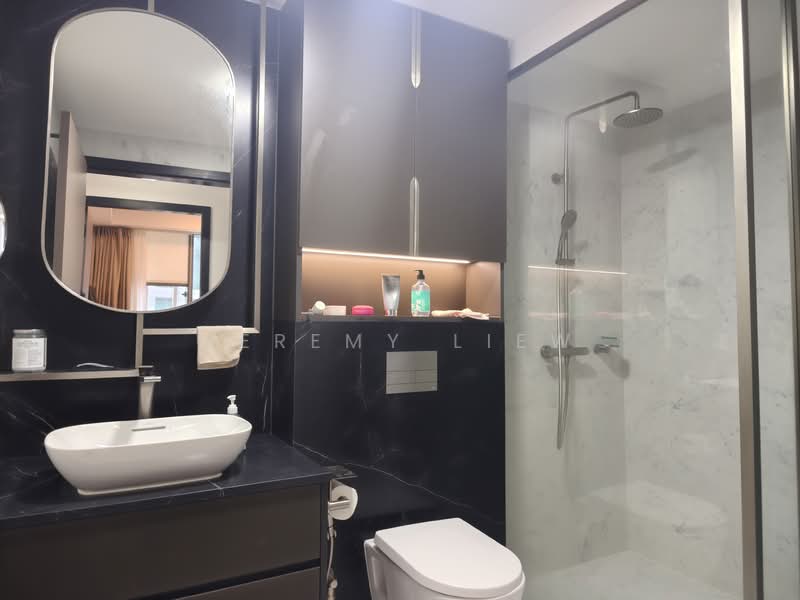 One Bernam, 1 Bernam Street, 2 Bedrooms, 700 sqft, Condominium For Rent, by Jeremy Liew, 500095888 - Bathroom - PropertyGuru.com.sg