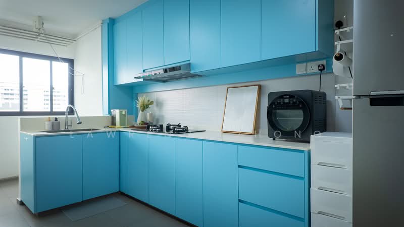 329 Clementi Avenue 2 HDB Flat For Sale at S$ 550,000 | PropertyGuru Singapore - Kitchen