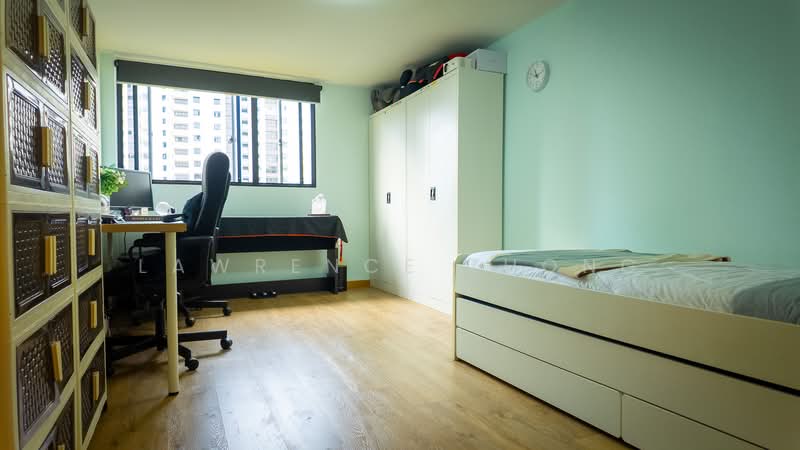 329 Clementi Avenue 2 HDB Flat For Sale at S$ 550,000 | PropertyGuru Singapore - Common Bedroom
