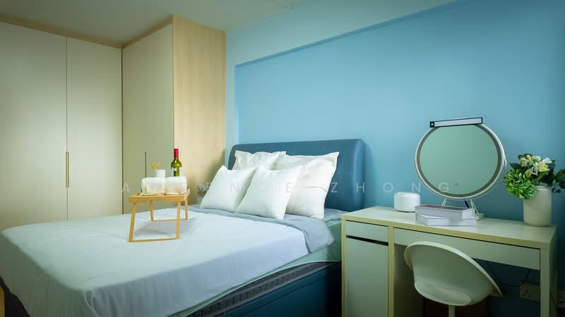 329 Clementi Avenue 2 HDB Flat For Sale at S$ 550,000 | PropertyGuru Singapore - Master Bedroom