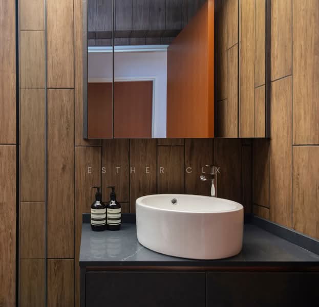 443C Bukit Batok West Avenue 8 HDB Flat For Sale at S$ 888,000 | PropertyGuru Singapore - Bathroom