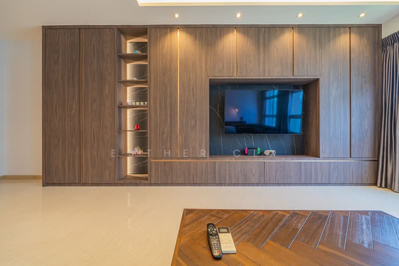 443C Bukit Batok West Avenue 8 HDB Flat For Sale at S$ 888,000 | PropertyGuru Singapore - Living Room