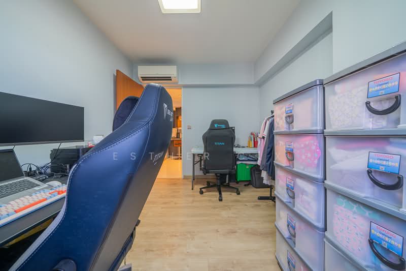 443C Bukit Batok West Avenue 8 HDB Flat For Sale at S$ 888,000 | PropertyGuru Singapore - Study