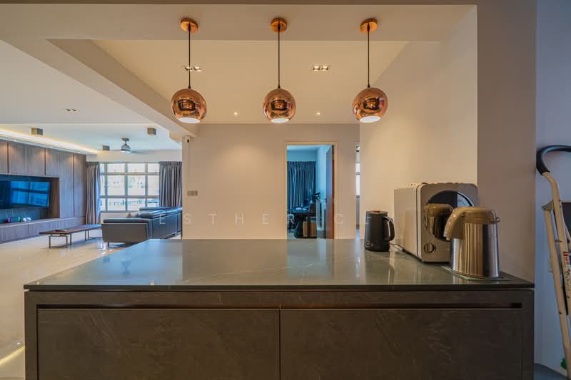 443C Bukit Batok West Avenue 8 HDB Flat For Sale at S$ 888,000 | PropertyGuru Singapore - Living Room