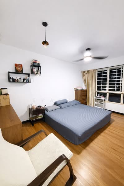 296C Bukit Batok Street 22 HDB Flat For Sale at S$ 698,000 | PropertyGuru Singapore - Bedroom