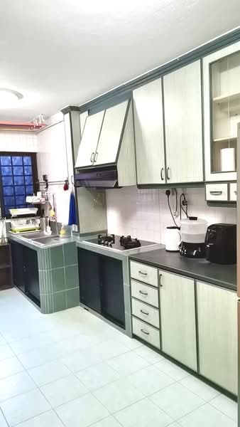 244 Jurong East Street 24, 244 Jurong East Street 24, 2 Bedrooms, 721 sqft, HDB Flat For Rent, by Sky Sek, 500095901 - Kitchen - PropertyGuru.com.sg