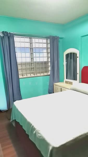 244 Jurong East Street 24, 244 Jurong East Street 24, 2 Bedrooms, 721 sqft, HDB Flat For Rent, by Sky Sek, 500095901 - Bedroom - PropertyGuru.com.sg