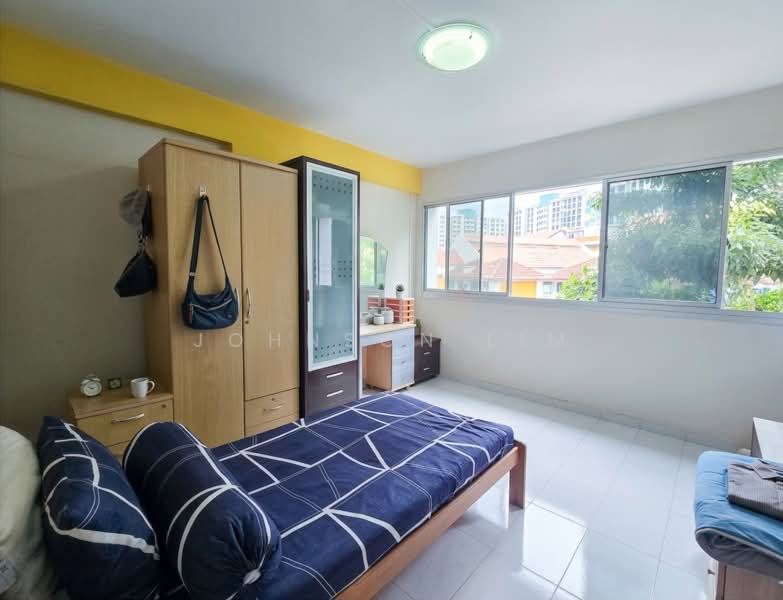 295 Choa Chu Kang Avenue 2 HDB Flat For Sale at S$ 550,000 | PropertyGuru Singapore - Bedroom