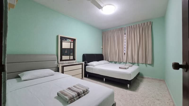 552 Ang Mo Kio Avenue 10 HDB Flat For Sale at S$ 799,000 | PropertyGuru Singapore - Bedroom