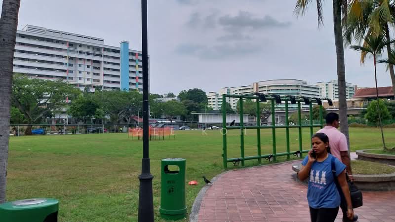 743 Yishun Avenue 5, 743 Yishun Avenue 5, 2 Bedrooms, 721 sqft, HDB Flat For Rent, by Zee Koh, 500095926 - Exterior - PropertyGuru.com.sg