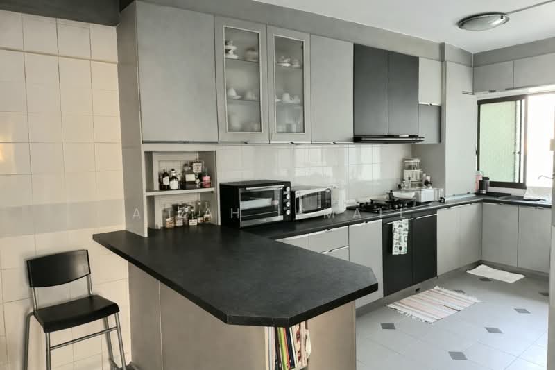 640 Choa Chu Kang Street 64 HDB Flat For Sale at S$ 1,000,000 | PropertyGuru Singapore - Kitchen