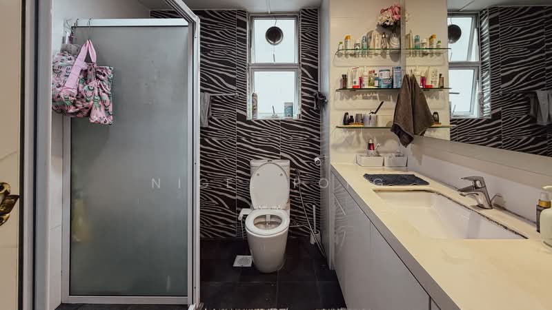 Elias Green, , 3 Bedrooms, 1,550 sqft, Condominium For Rent, by Nigel Pong, 500095933 - Bathroom - PropertyGuru.com.sg