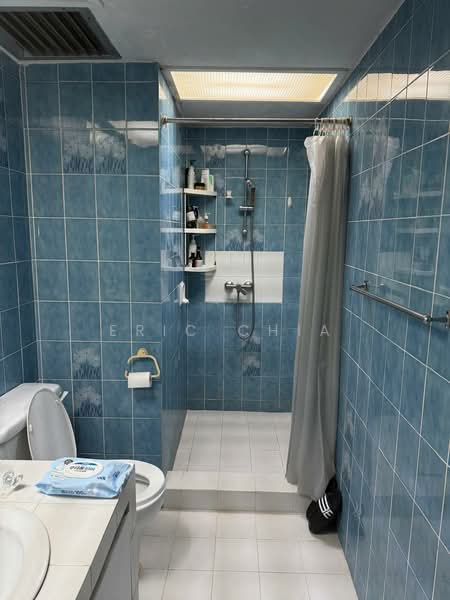 Ridgewood Condominium, 1 Ridgewood Close, 3 Bedrooms, 1,614 sqft, Condominium For Rent, by Eric Chia, 500095940 - Bathroom - PropertyGuru.com.sg