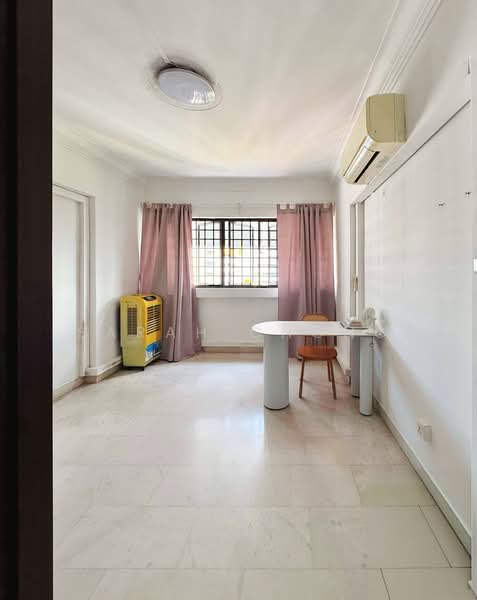 203 Bukit Batok Street 21, 203 Bukit Batok Street 21, 3 Bedrooms, 1,431 sqft, HDB Flat For Sale, by Sarah Chong, 500095956 - Study - PropertyGuru.com.sg