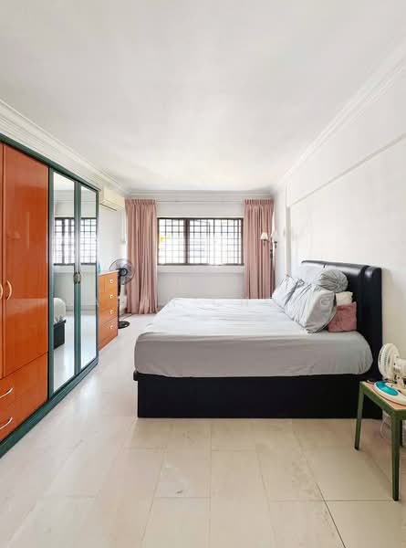 203 Bukit Batok Street 21, 203 Bukit Batok Street 21, 3 Bedrooms, 1,431 sqft, HDB Flat For Sale, by Sarah Chong, 500095956 - Bedroom - PropertyGuru.com.sg